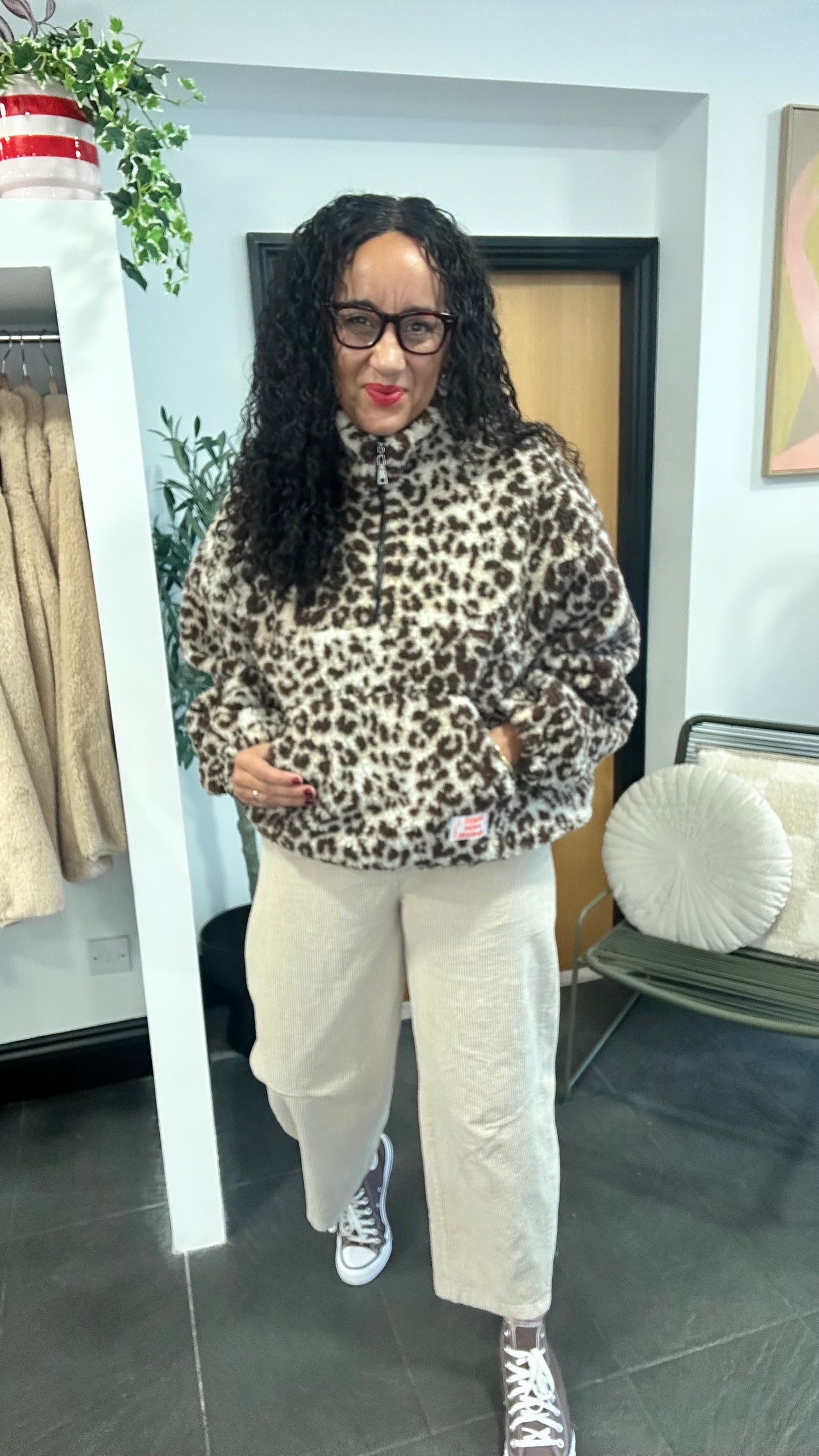 SALE SNOW LEOPARD FLEECE TOP CARAMEL BROWN