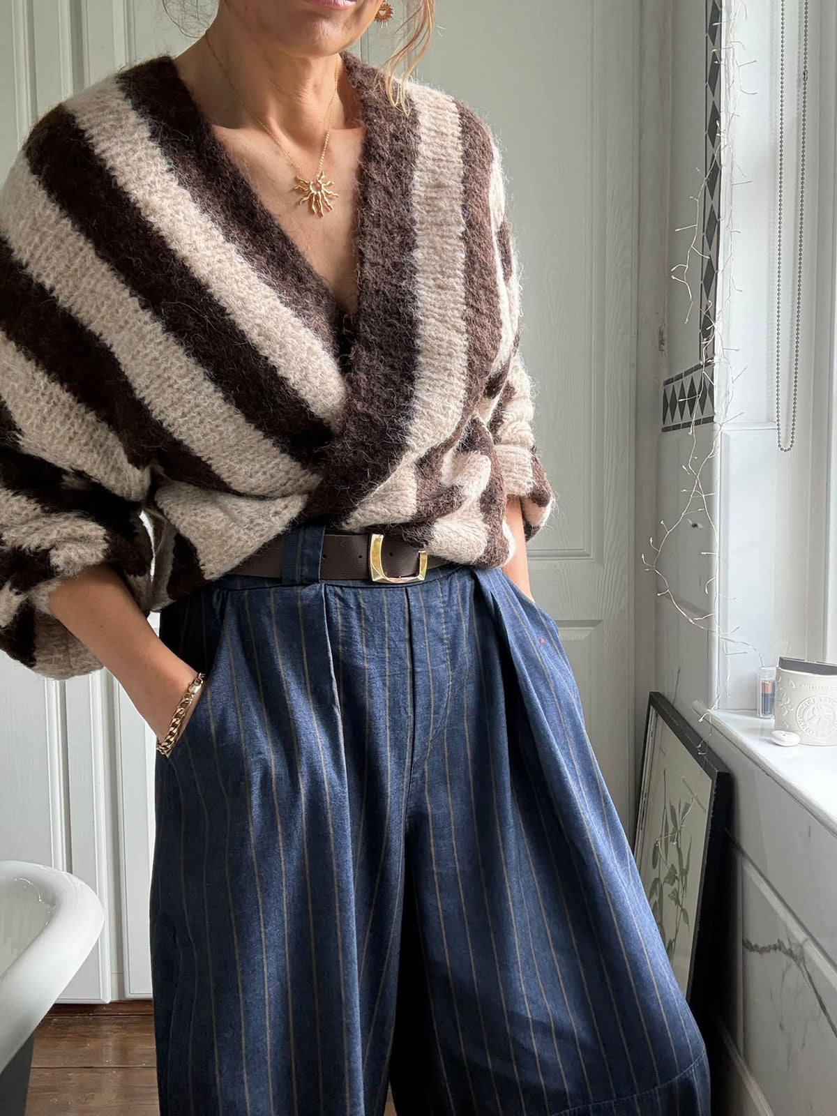 VESA STRIPE CARDIGAN CREAM & BROWN *New