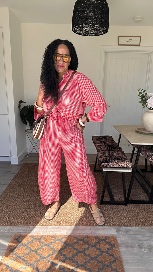 AVA GINGHAM BARREL LEG TROUSERS RED *New