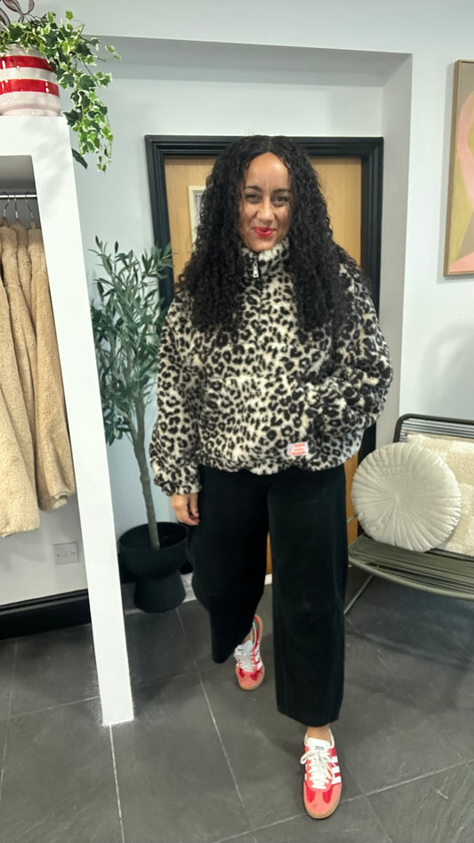 SALE SNOW LEOPARD FLEECE TOP CHOCOLATE BROWN
