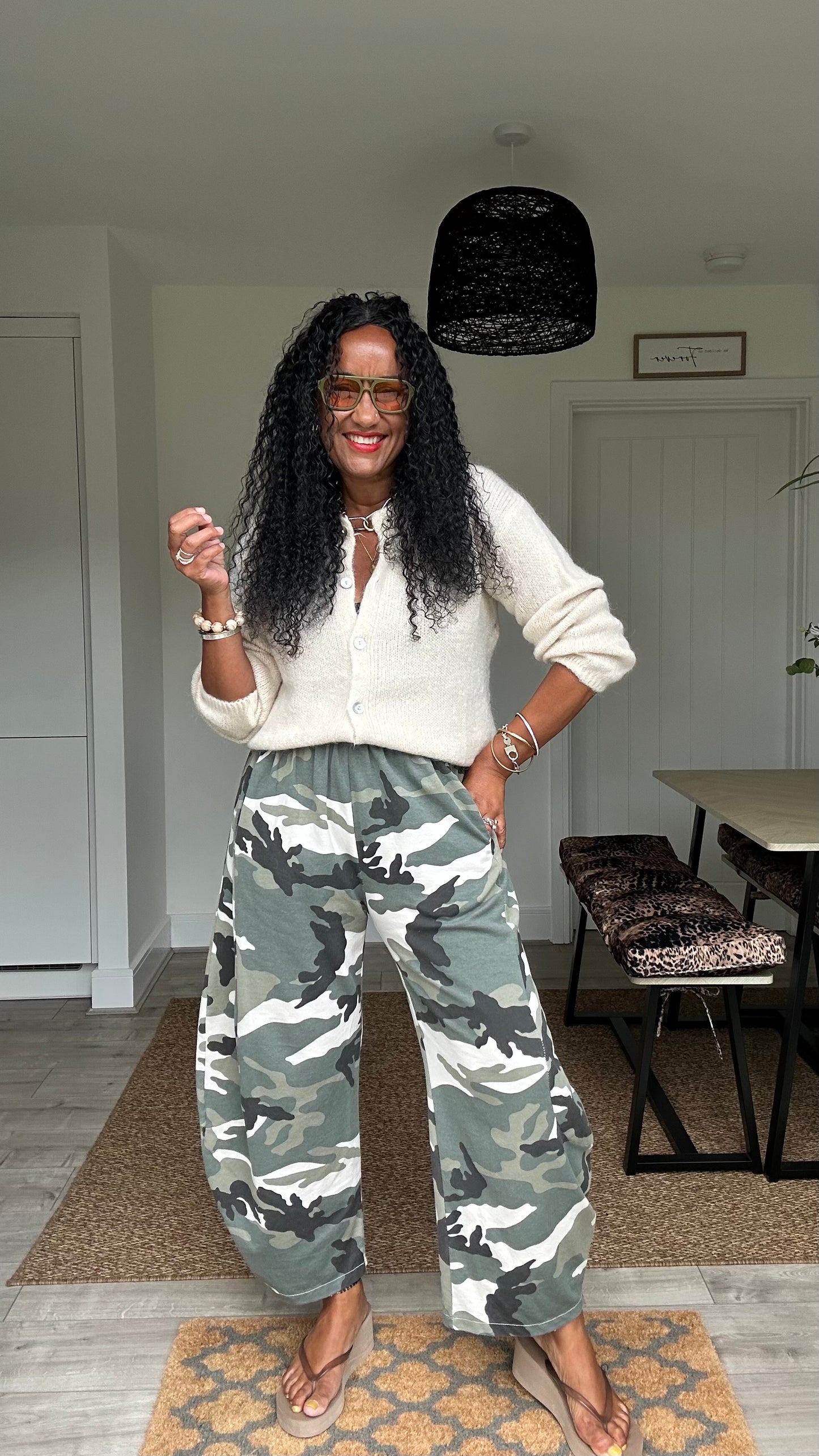 DEBORAH POCKET BARREL LEG TROUSERS CAMOUFLAGE *New