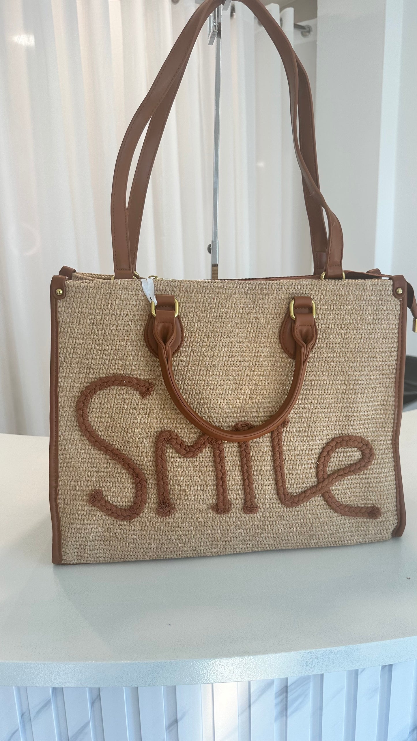 SMILE LARGE TOTE BAG TAN *New