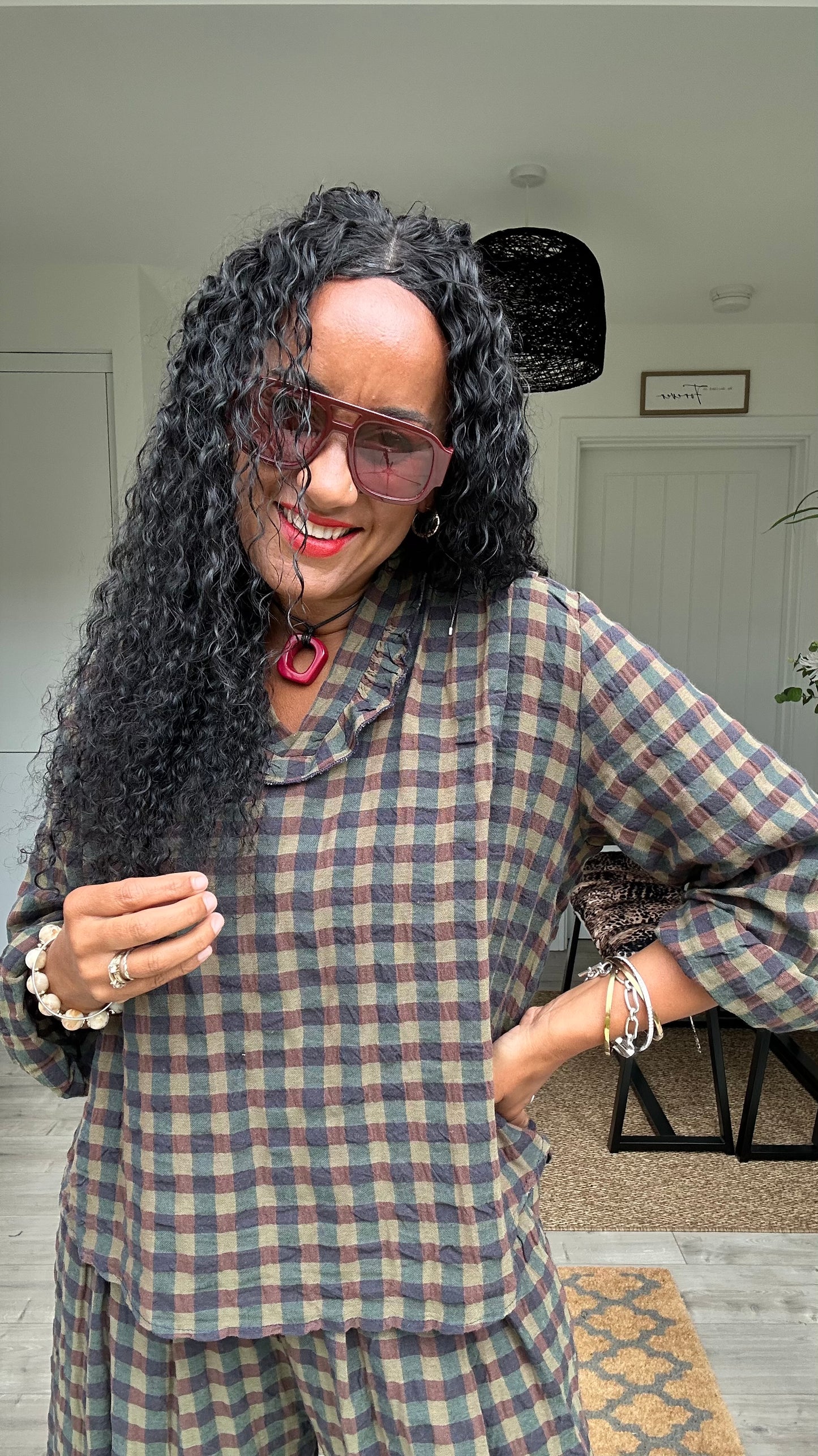 EVIE CHECKED BLOUSE BROWN *New