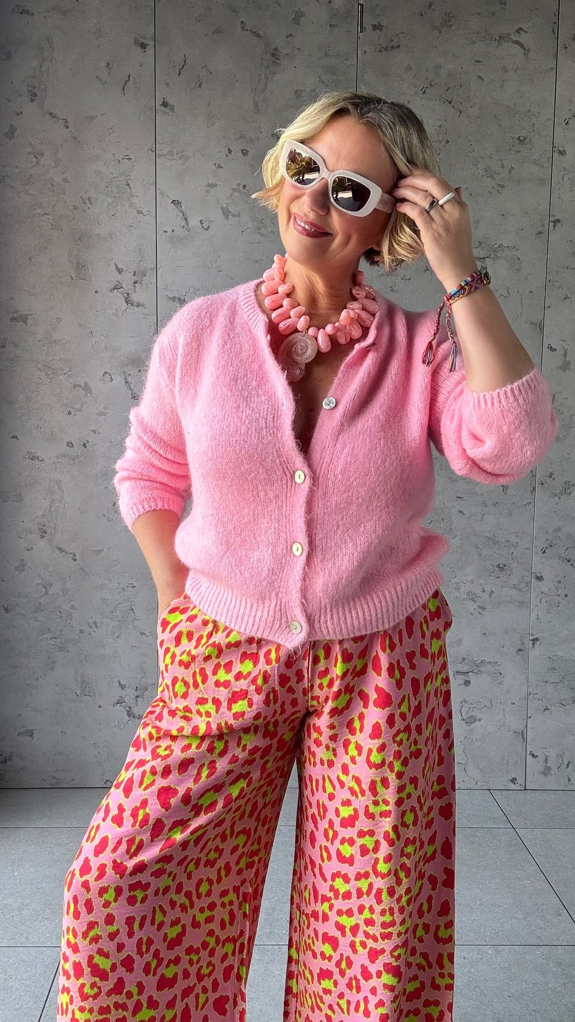 SUNSET BONNIE  SOFT TOUCH BUTTON CARDIGAN BABY PINK *New