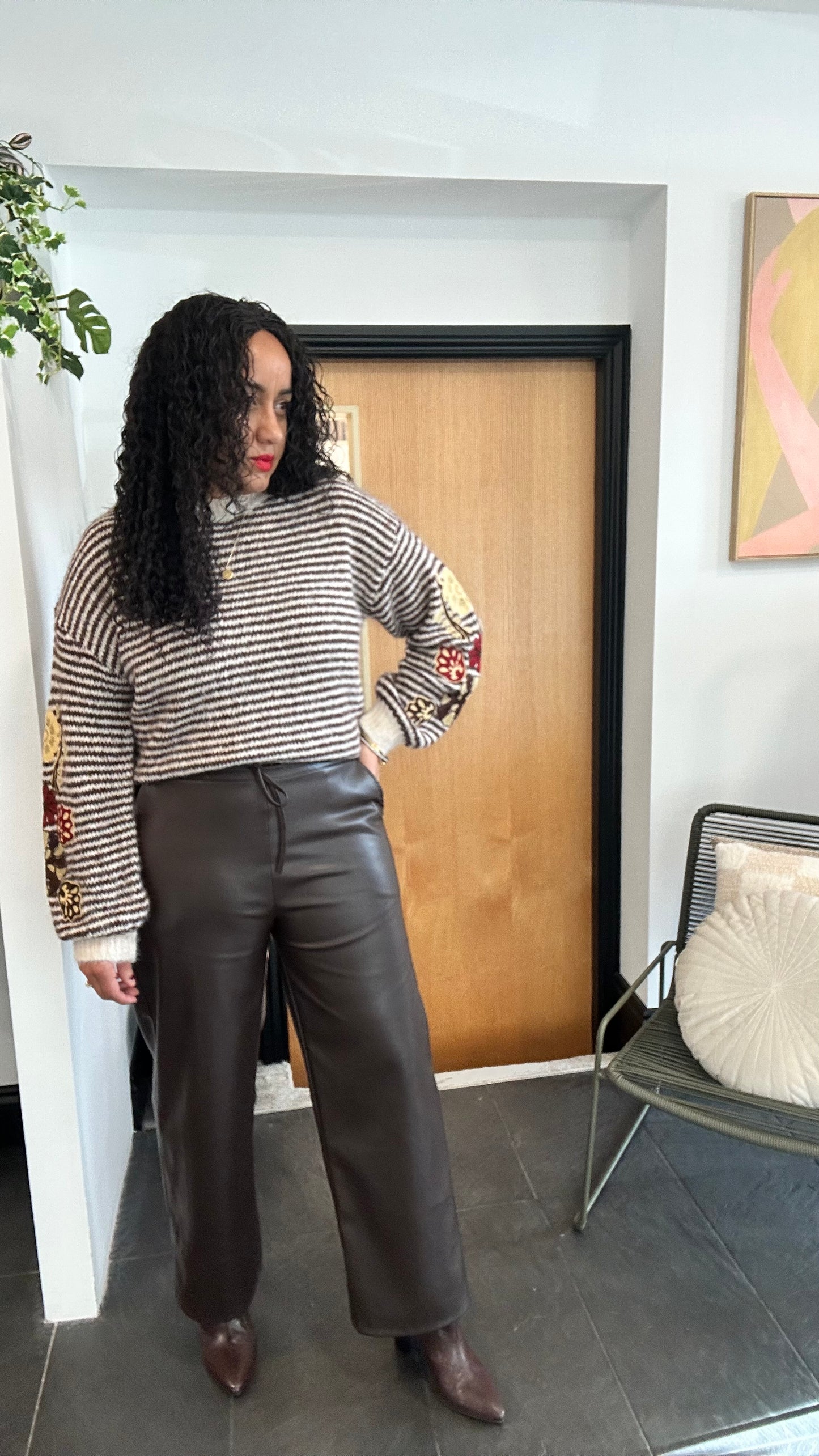 CONISTAN FLORAL SLEEVED JUMPER BURGUNDY *New