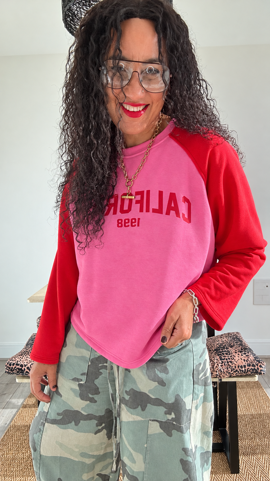 CALIFORNIA RAGLAN SWEATER PINK & RED *New