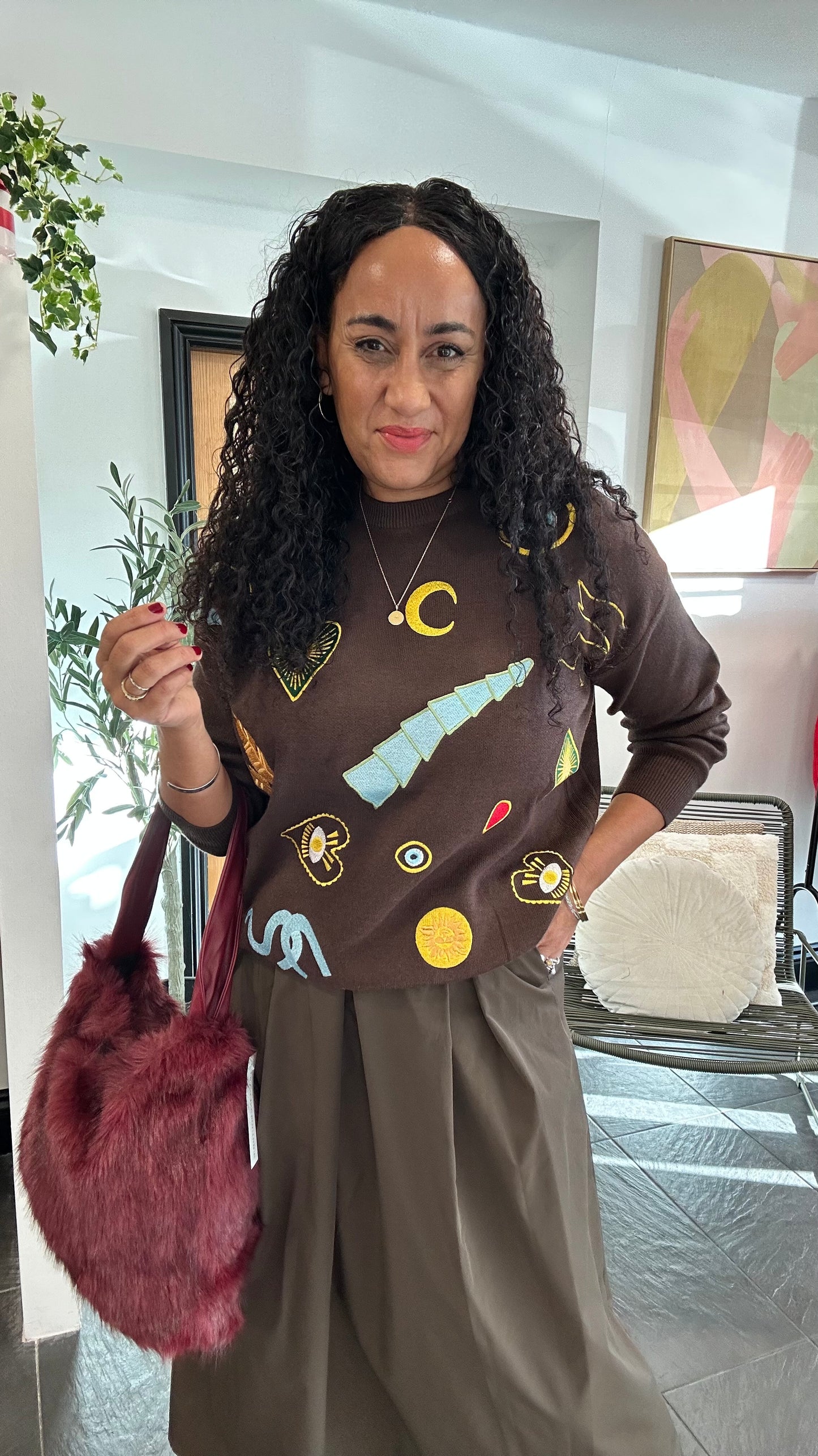 MOONSHINE & SYMBOL EMBROIDERED SWEATER DEEP BROWN *New