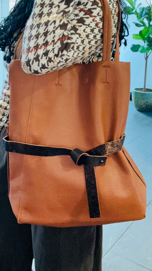LARGE BROWN SOFT FAUX LEATHER HANDBAG TAN *New