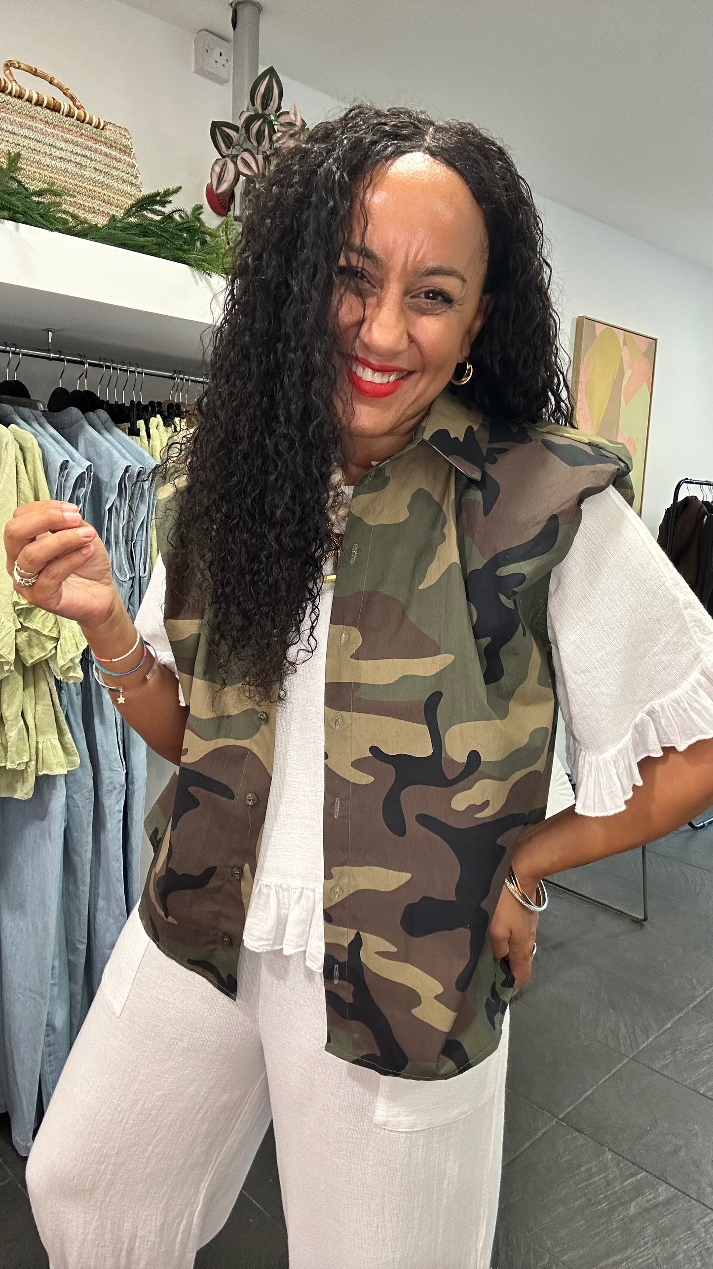 LUXE TERRAIN UTILITY CAMOUFLAGE WAISTCOAT *New