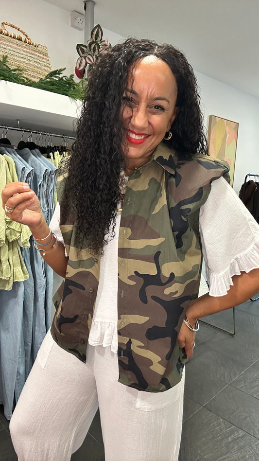 LUXE TERRAIN UTILITY CAMOUFLAGE WAISTCOAT *New