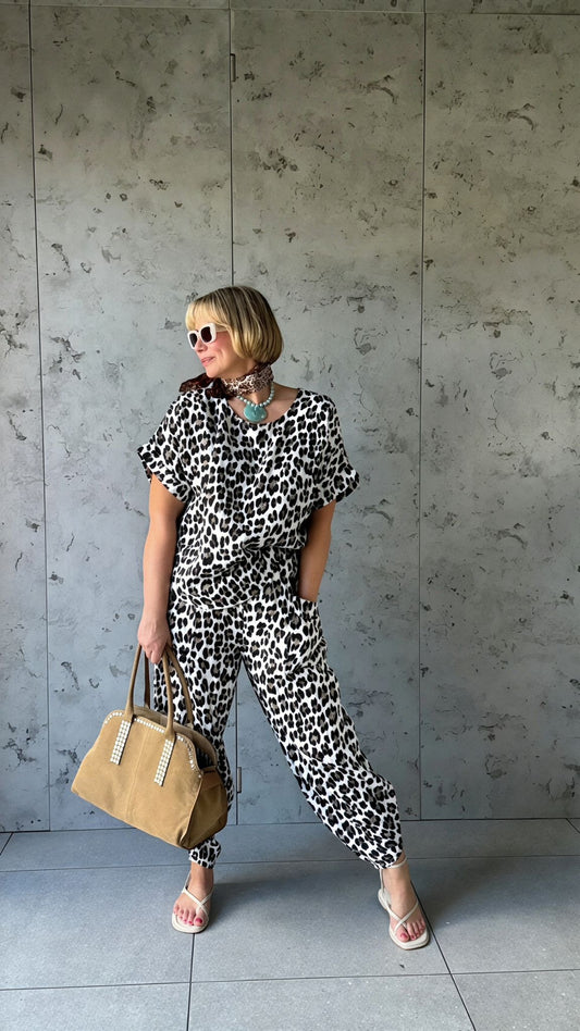 FRUITELLA LUXE LEOPARD BARREL LEG TROUSERS TRADITIONAL LEOPARD *New