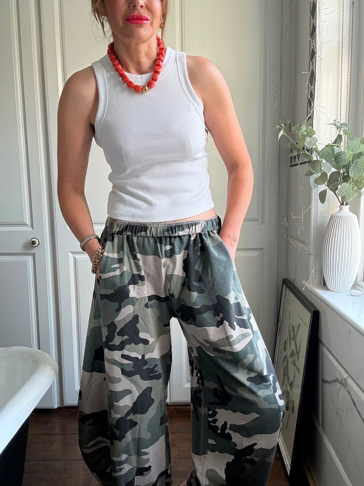 DEBORAH POCKET BARREL LEG TROUSERS CAMOUFLAGE *New