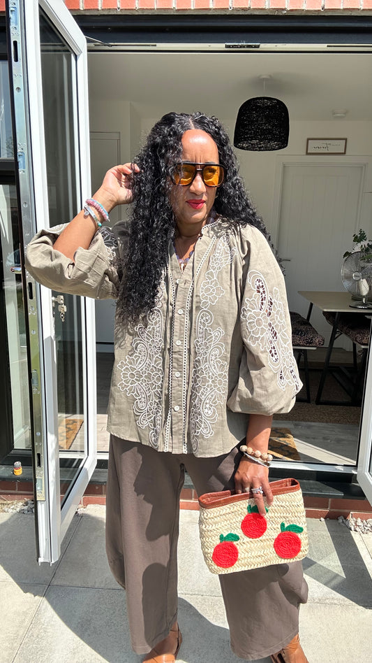 JACEN EMBROIDERY BOHEMIAN SLEEVED BLOUSE KHAKI *New