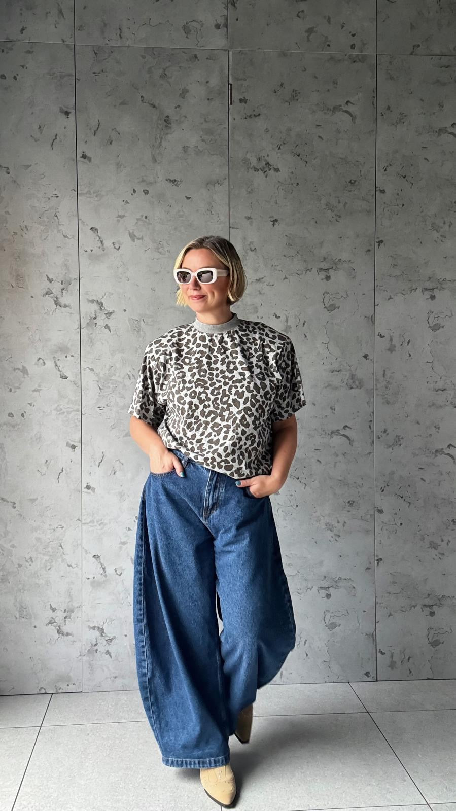 JOYNA LEOPARD SHOULDER PAD T-SHIRT GREY *New