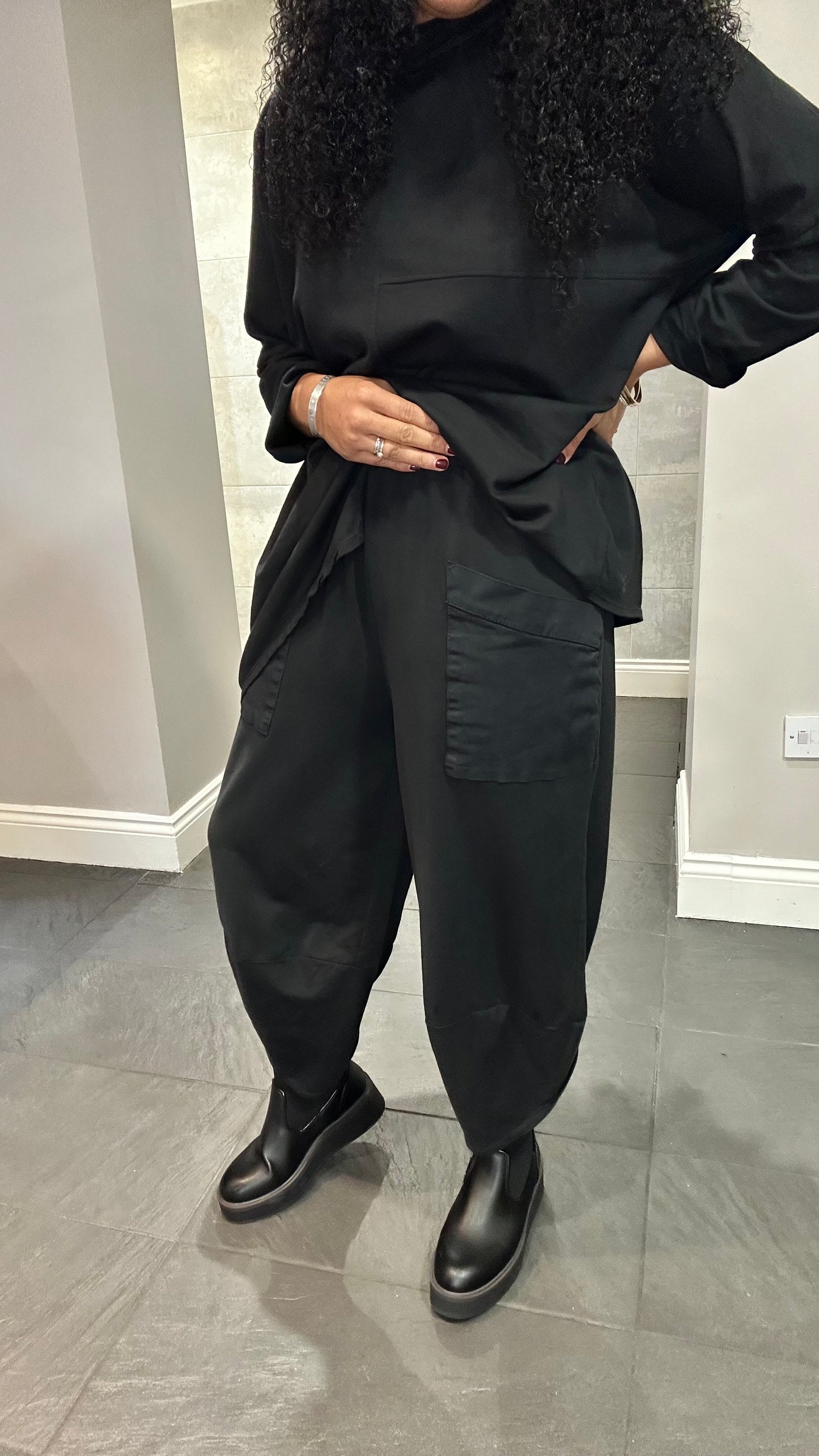 DEBORAH POCKET BALLOON TROUSERS BLACK *New & Trending