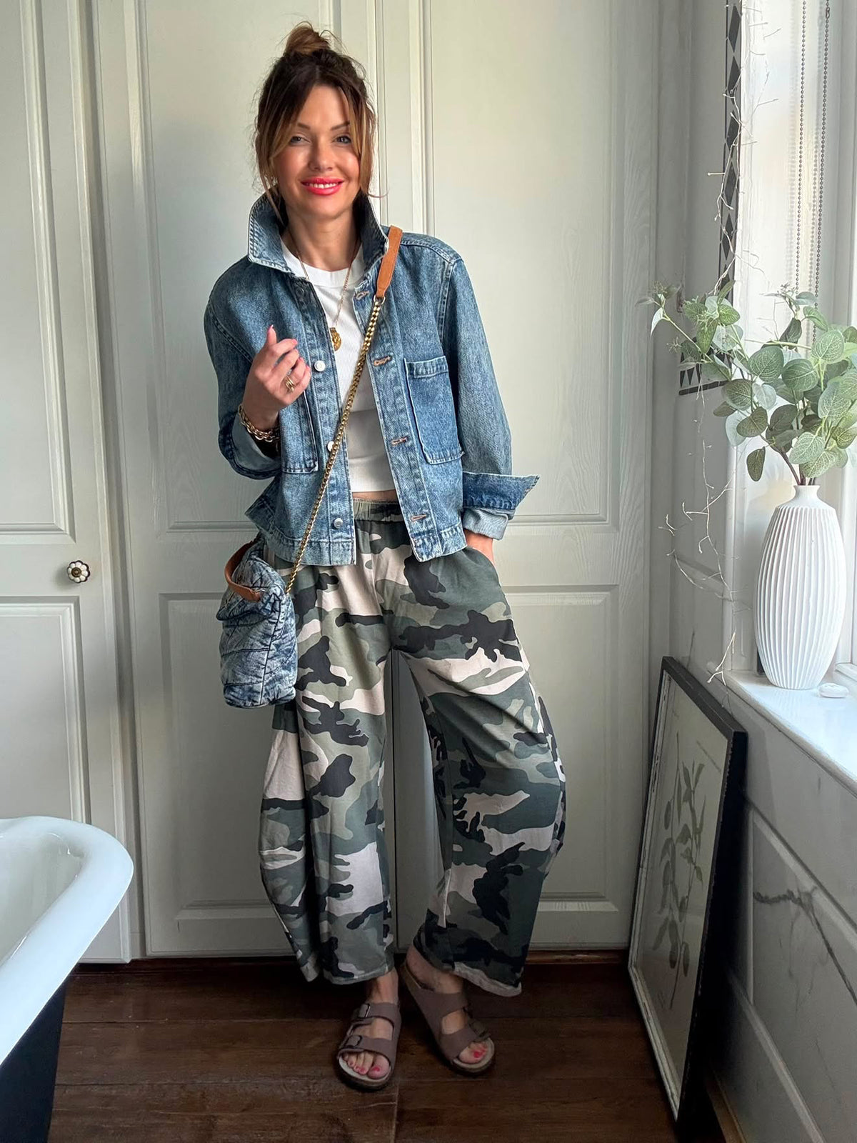 DEBORAH POCKET BARREL LEG TROUSERS CAMOUFLAGE *New