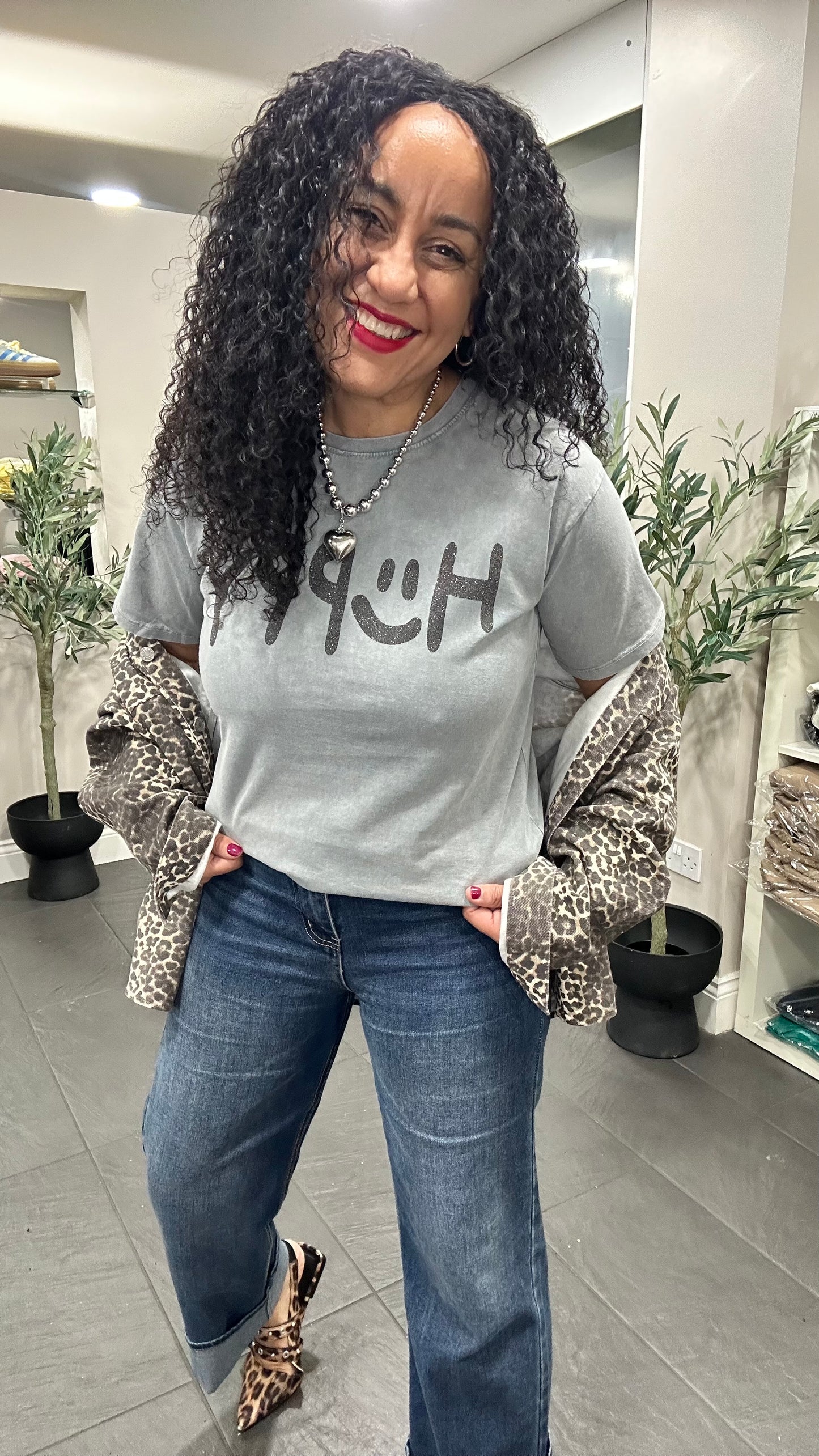 HAPPY GRAPHIC T SHIRT ACID WASH GREY *New