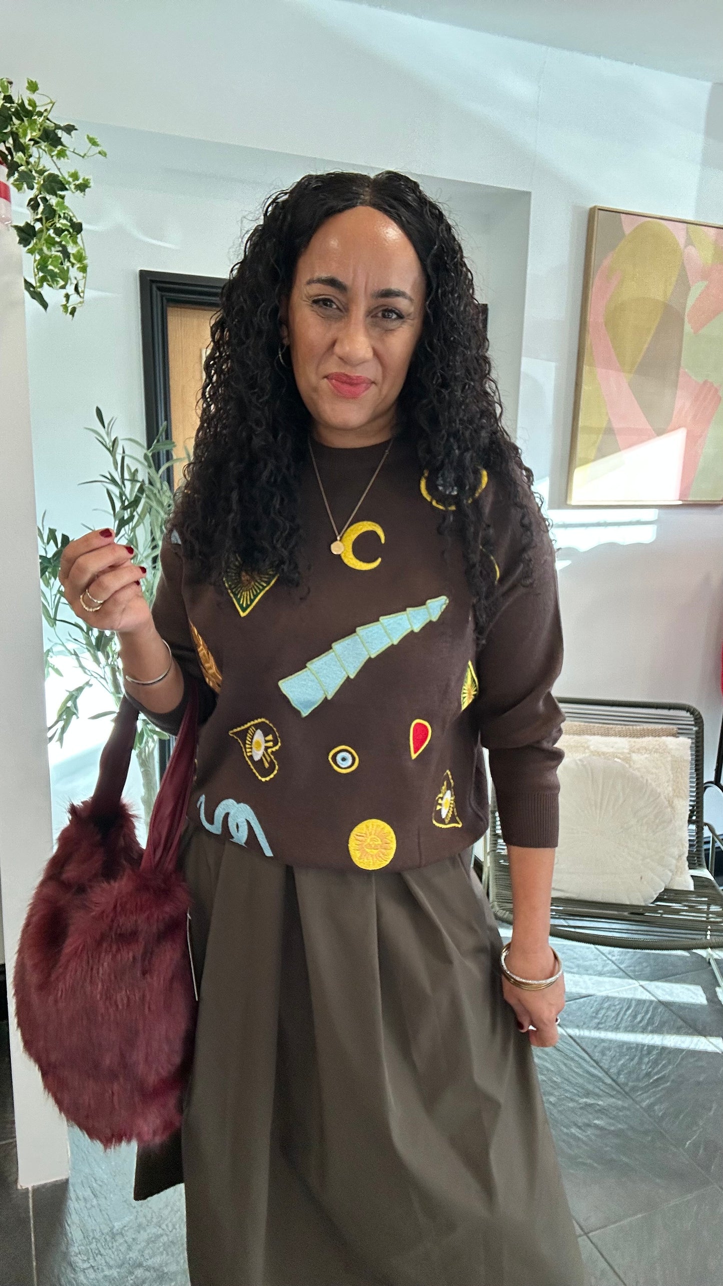 MOONSHINE & SYMBOL EMBROIDERED SWEATER DEEP BROWN *New