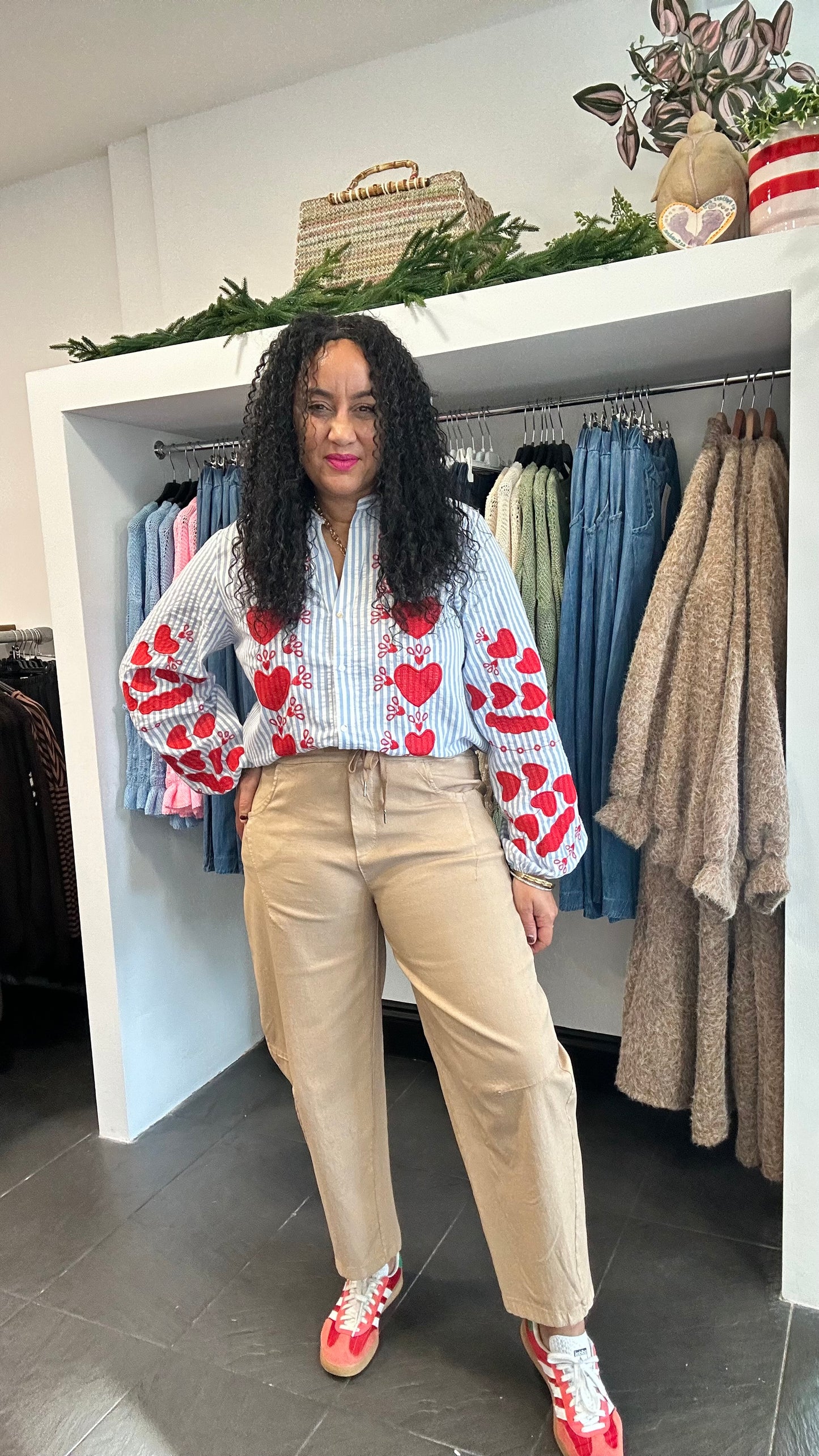 WHITNEY BARREL LEG TROUSERS SAND *New