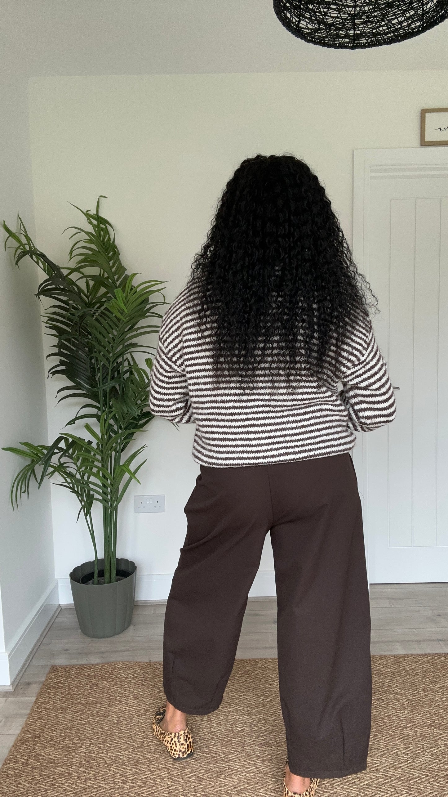 SIMBA BARREL LEG TROUSERS BROWN *New