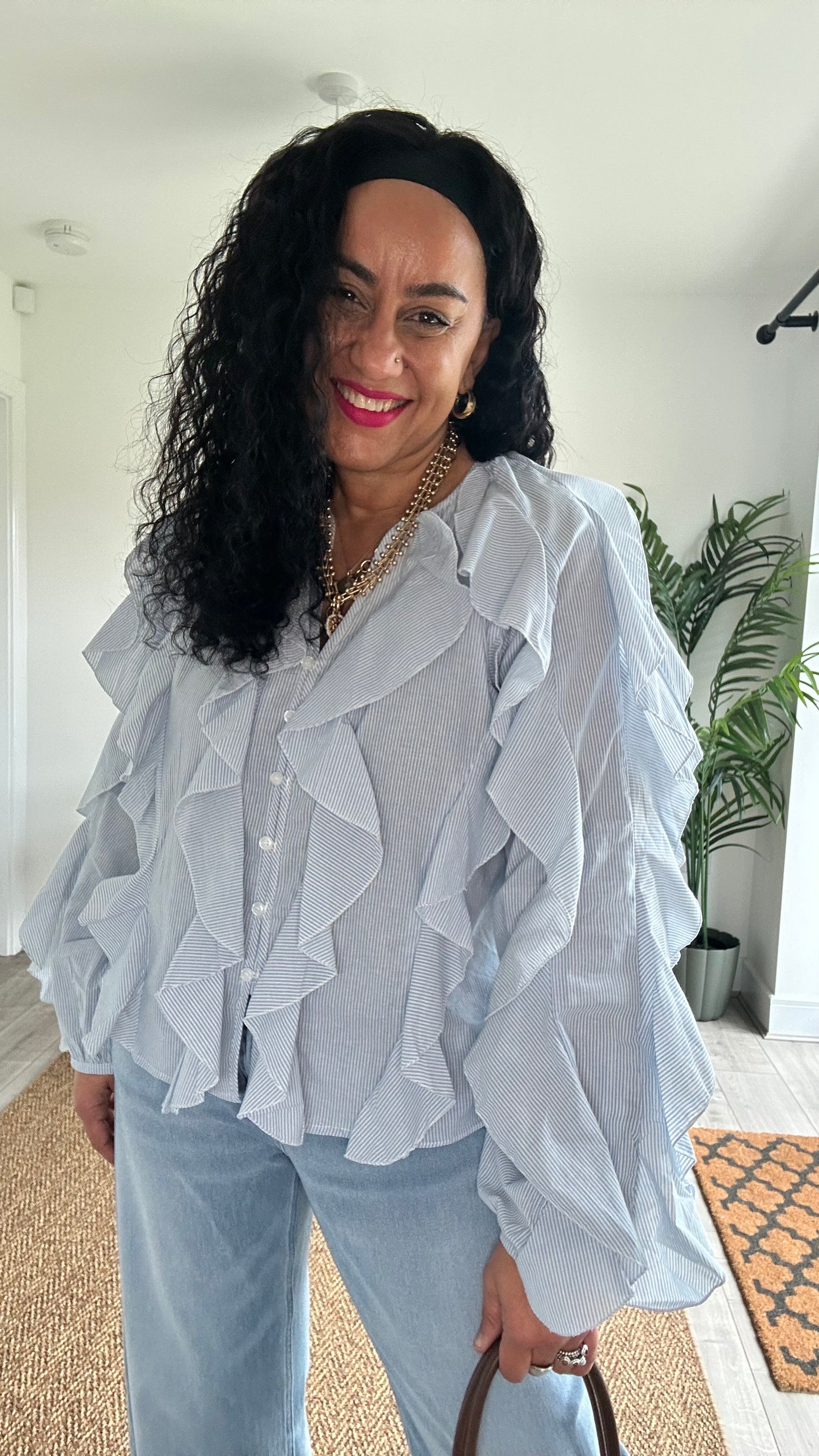RUFFLED STRIPE STATEMENT BLOUSE BLUE *New