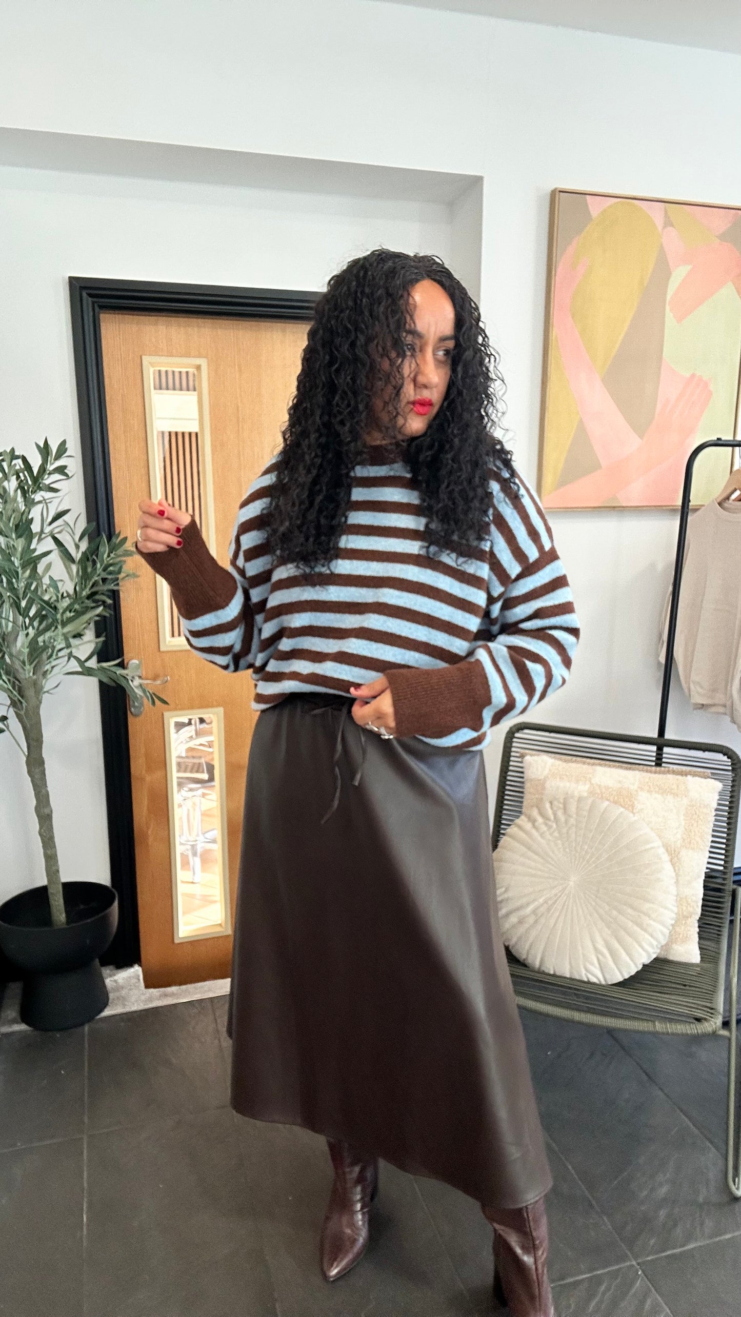 LOU FAUX LEATHER CIRCLE SKIRT DEEP BROWN *New