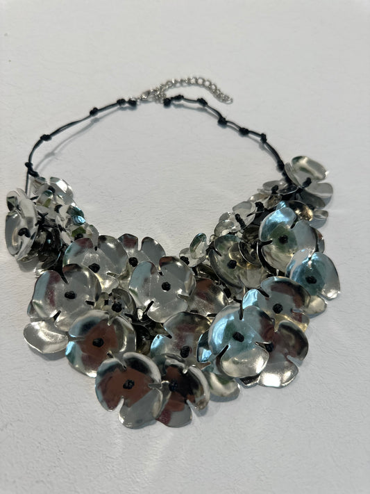 DAISY 3D NECKLACE SILVER *New