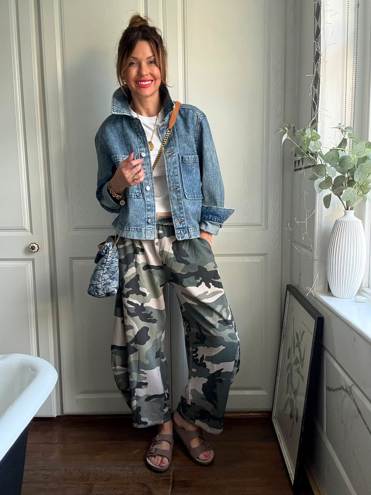 DEBORAH POCKET BARREL LEG TROUSERS CAMOUFLAGE *New