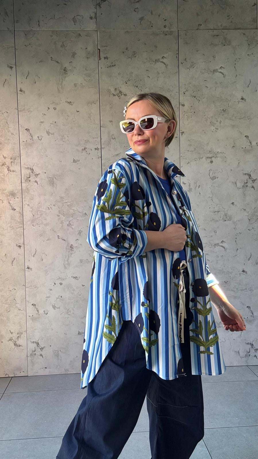 FLORAL BLUE SHIRT *New