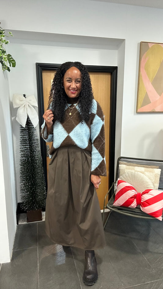 VOUGE ARGYLE DIAMOND JUMPER SKY BLUE & BROWN *New