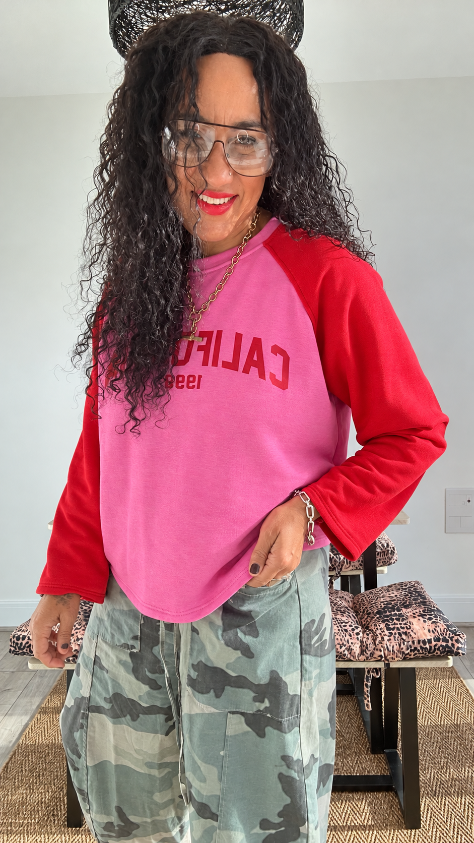 CALIFORNIA RAGLAN SWEATER PINK & RED *New