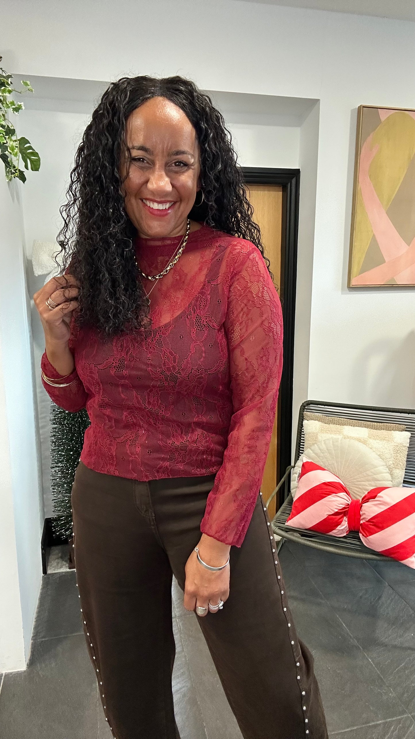 PAULETTE LACE LONG SLEEVED TOP DEEP RED *New