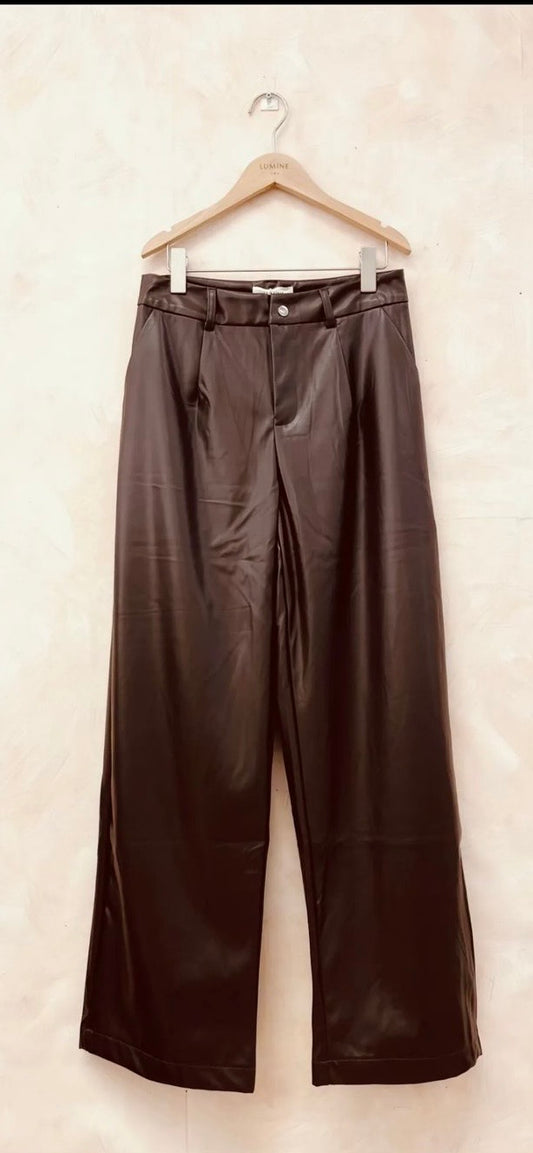 PLEATHER STRAIGHT LEG TROUSERS DEEP BROWN *New