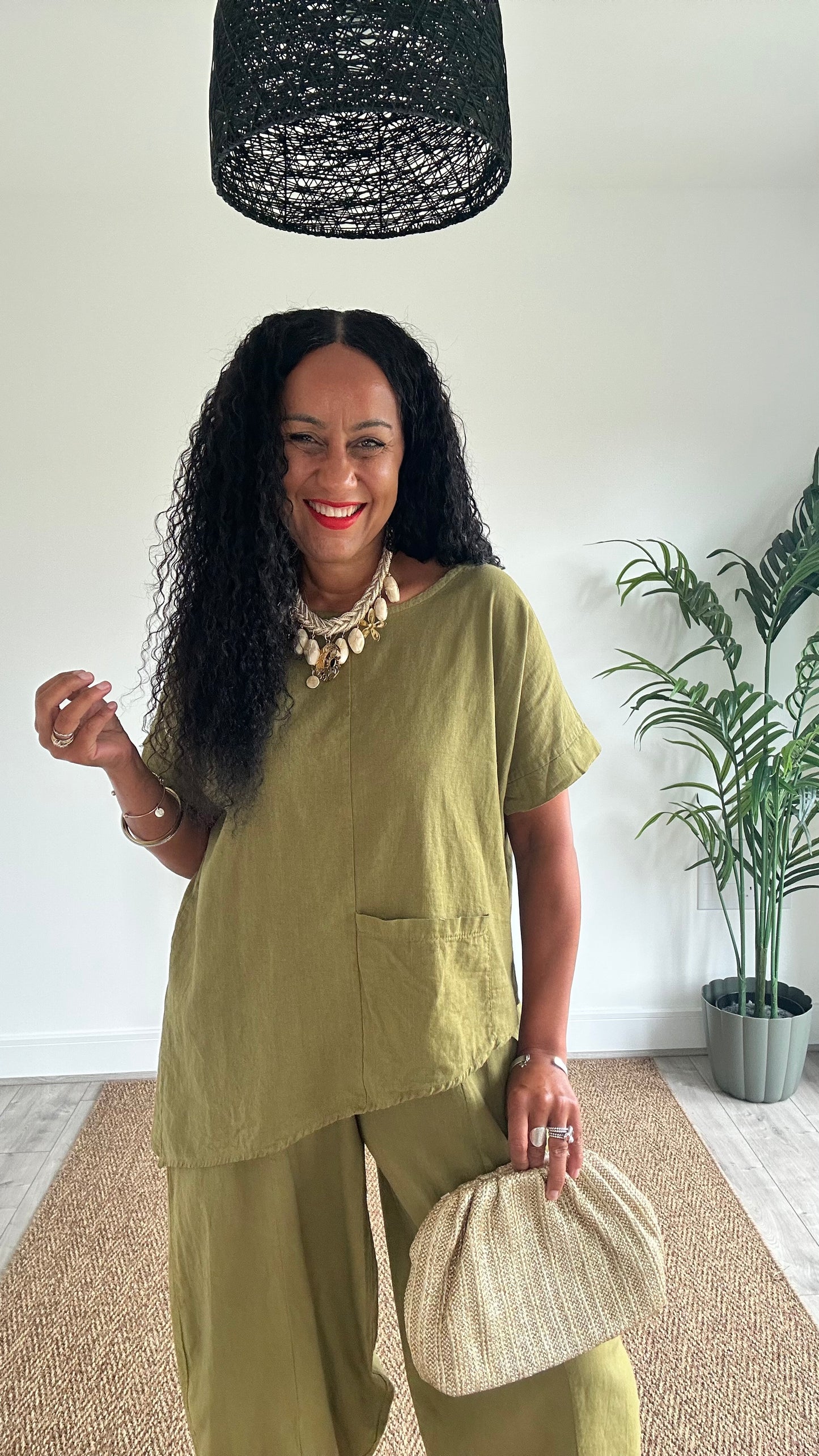 KALEL LINEN MIX POCKET TOP OLIVE  GREEN *New