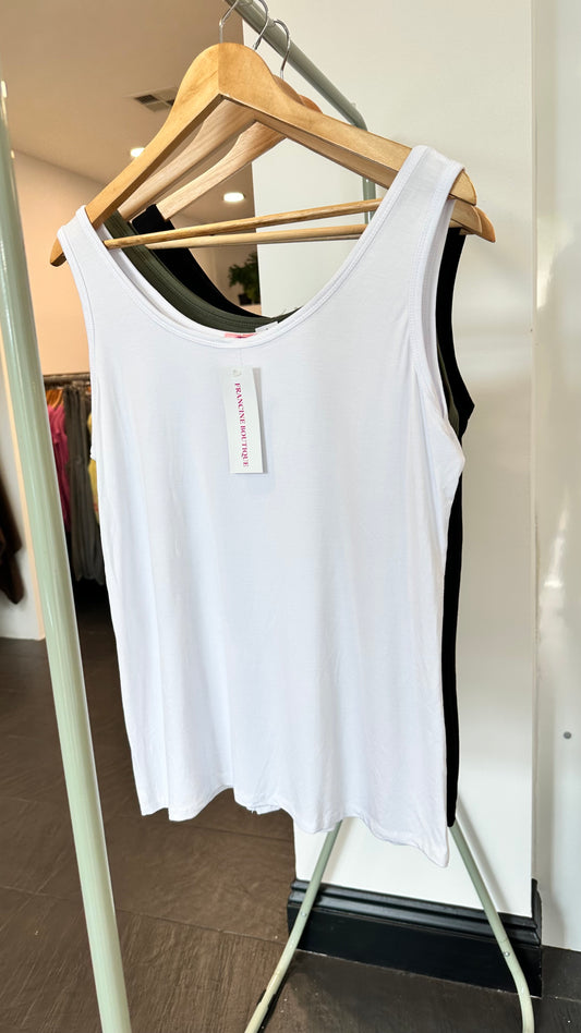BOBBIE VEST WHITE *New