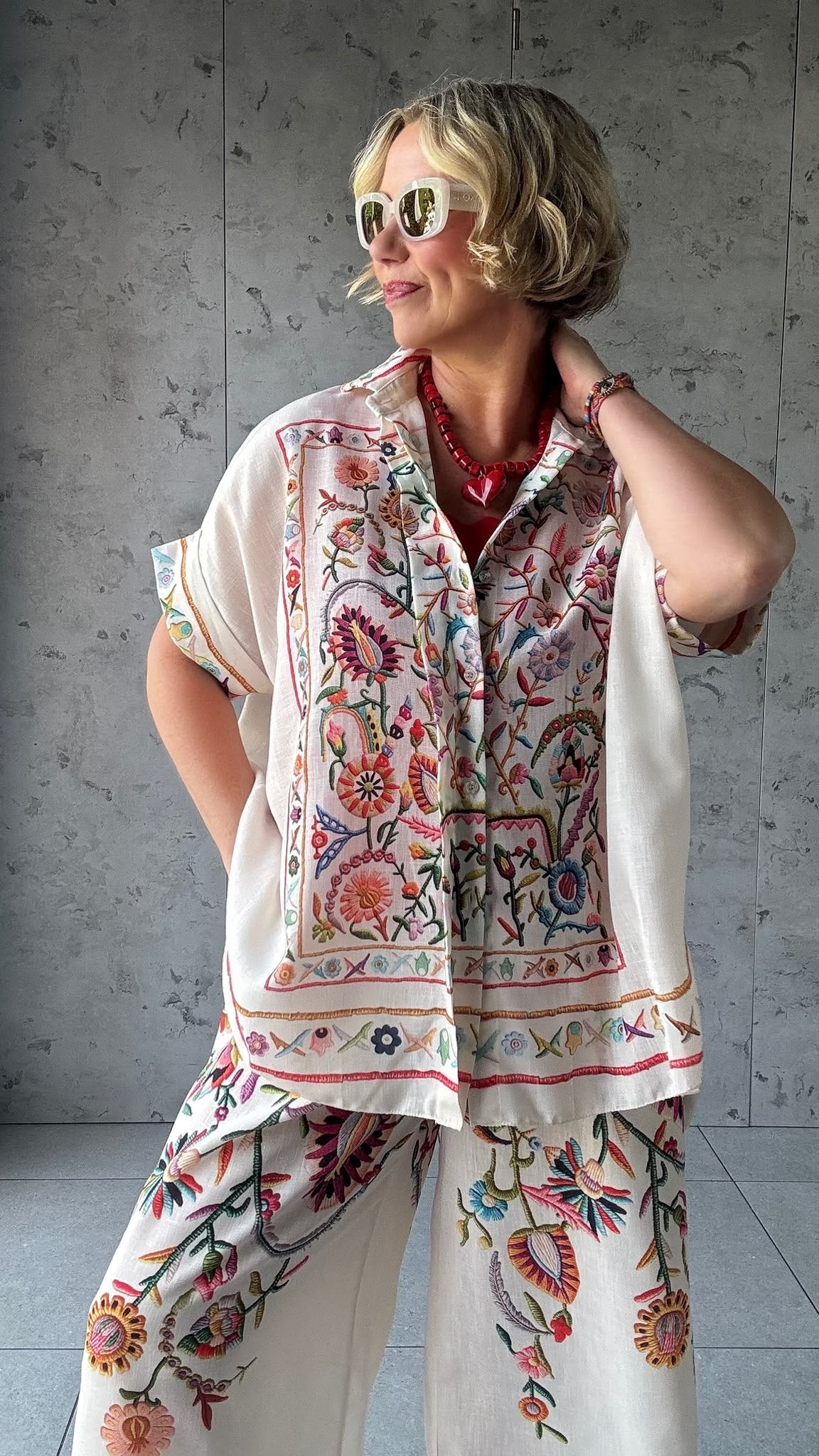CLEO LASER FLORAL EMBROIDERED BOHO SHIRT BEIGE *New