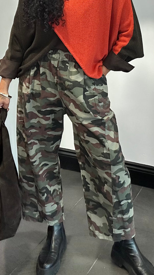 GABARDINE CAMOUFLAGE TROUSERS *New